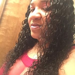 Meet your Posher, Katina